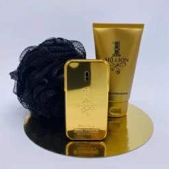 Cadeau Voor Man One Million Paco Rabanne Mannen Eu De Toilet En Shower Gel - Mannen Parfum - Geschenkset Mannen - Verjaardag - Gadgets Mannen - Paco Rabanne 1 Million - Parfum Voor Heren - 3 Producten -Damesparfum Winkel 1200x1199